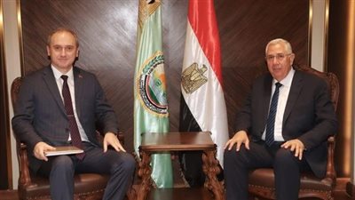 وزير الزراعة يتابع مع سفير بيلاروسيا بالقاهرة ملفات التعاون الزراعي المشترك بين البلدين