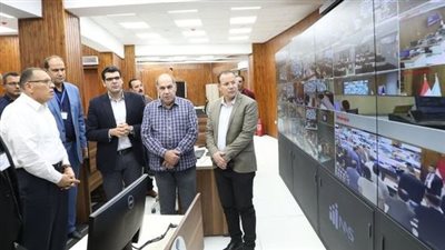 محافظ الشرقية يطمئن على الاستعدادات النهائية لافتتاح مركز سيطرة الشبكة الوطنية للطوارئ بالديوان العام