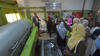 أسرار زيت الزيتون في زيارة تثقيفية لفتيات ملتقى 