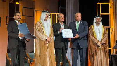جلسة بعنوان: فنيّات سرد ما بعد الحداثة ضمن فعاليات الشارقة للإبداع الأدبى