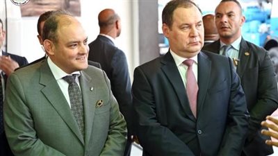 وزير التجارة يرافق رئيس الوزراء البيلاروسي خلال تفقد الشركة الدولية للصناعات
