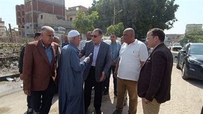 محافظ الشرقية يتفقد أعمال الرصف والتطوير الجارية بطريق فاقوس / ابو شلبي