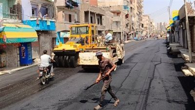 محافظ الشرقية يتابع أعمال رصف ورفع كفاءة شارع المعهد الديني بالزقازيق