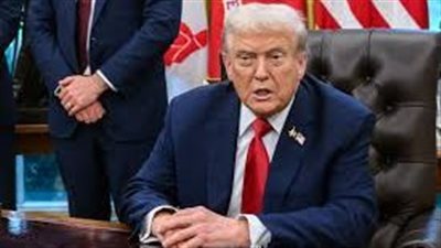  بسبب قوانين الذكاء الاصطناعي.. ترامب يهدد بحجب التمويل الفيدرالي
