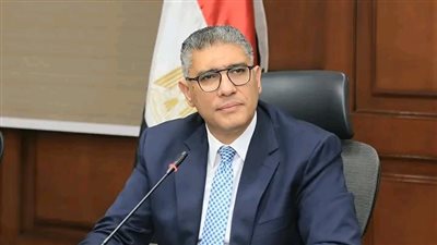 محافظ الجيزة يتابع أعمال غلق الفراغات أسفل الدائري الجنوبي بحي الطالبية