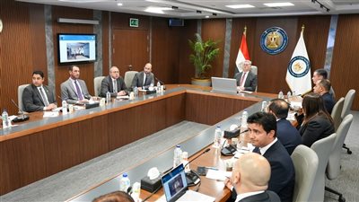 وزير البترول يستعرض خطة توسع 