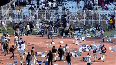 لعدم رؤيتهم 
