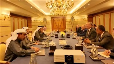 وزير البترول يناقش مع شركات البترول الكويتية توسعة أعمالها بمصر وزيادة الاستثمارات
