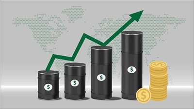 أسعار النفط تتأثر بتصاعد التوترات بين الولايات المتحدة وفنزويلا