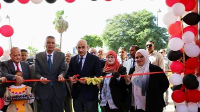 وزير التربية والتعليم ومحافظ أسوان يفتتحان مشروع الصيانة الشاملة لمدرسة أحمد أبا زيد الرسمية للغات