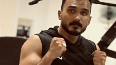 الكابتن أحمد والي يلفت الأنظار بإنجازات مزدوجة في كمال الأجسام والملاكمة