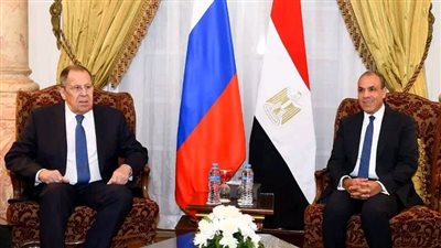 مشاورات سياسية بين وزير الخارجية المصري ونظيره الروسي بالقاهرة