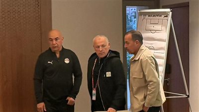 أبوريدة يجتمع بالمنتخب قبل مواجهة زيمبابوي في أمم أفريقيا 2025