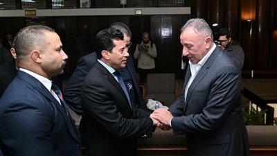 وزير الشباب والرياضة يلتقي مجلس إدارة النادي الأهلي