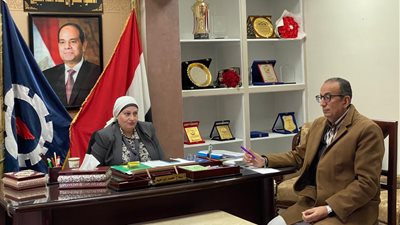 سماح إبراهيم تباشر  أعمال اللجنة المشكلة لإجراء المقابلات الشخصية للمعلمين المتقدمين للدفعة الثالثة من المبادرة 