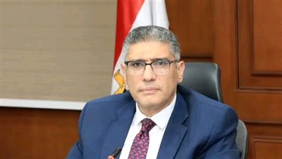 محافظ الجيزة يتابع الاستعدادات النهائية لإطلاق القافلة الطبية المجانية للواحات البحرية