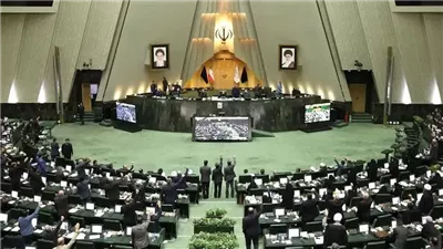 البرلمان الإيراني يدين احتجاز واشنطن لناقلات نفط في البحر الكاريبي
