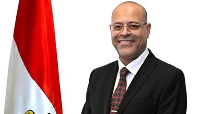 وزير العمل يصدر قرارًا وزاريًا لتنظيم تشغيل الأشخاص ذوي الإعاقة والأقزام بالقطاع الخاص