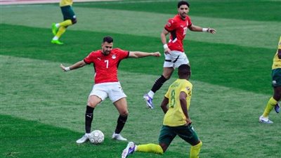 خبير تحكيمي يعلق على قرار عدم احتساب ركلة جزاء ضد منتخب مصر