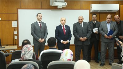  محافظ كفرالشيخ يتفقد برنامجًا تدريبيًا لرفع كفاءة الشئون القانونية