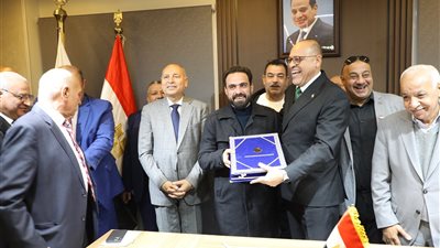 افتتاح المقر الجديد للنقابة العامة للعاملين بالنقل البري بمدينة نصر بحضور محافظ القاهرة ووزير العمل
