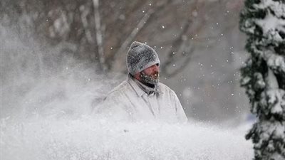 عاصفة شتوية قوية تضرب الولايات المتحدة وتهدد ملايين السكان