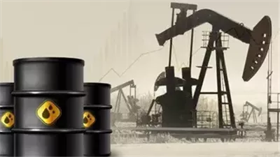 أسعار النفط تتراجع بشكل محدود في آسيا عقب التصعيد الأمريكي في فنزويلا