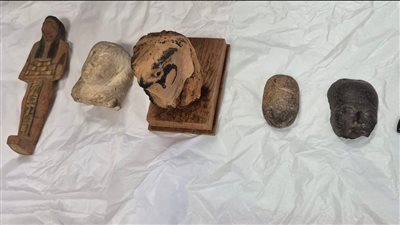 مصر تستعيد 7 قطع أثرية مهربة من واشنطن في إطار جهود حماية التراث الحضاري