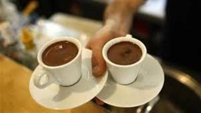 شرب القهوة وعلاقته بصحة الكلى.. متى تمنحك الفوائد ومتى تتحول إلى خطر؟