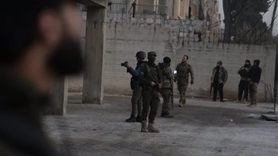 الجيش السوري يعلن وقف العمليات بالشيخ مقصود وترحيل مسلحي 