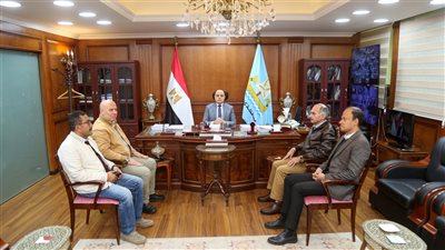  محافظ كفرالشيخ يناقش موقف تنفيذ مشروعات مياه الشرب والصرف الصحي
