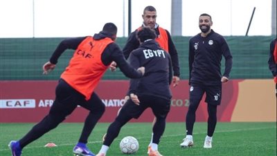 استعدادًا لموقعة السنغال بالمربع الذهبي..منتخب مصر يختتم تدريباته في طنجة