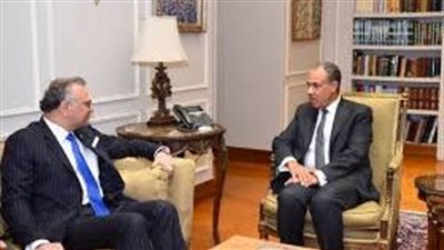   بدر عبد العاطي يبحث تعزيز الشراكة الاستراتيجية مع مستشار ترامب