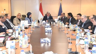 وزير السياحة والآثار يترأس اجتماع المجلس الأعلى للآثار ويوافق على تمديد معرض 