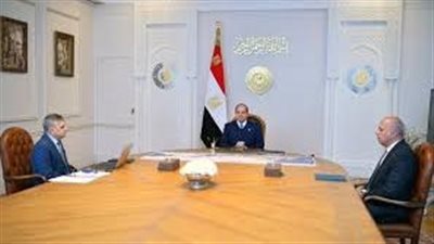 مؤشرات التعافي.. الفريق أسامة ربيع يستعرض خطة عودة الحاويات العملاقة لقناة السويس