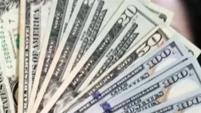 الدولار يواصل الثبات أمام الجنيه المصري.. تعرف على أسعار الصرف في البنك المركزي والبنوك الخاصة