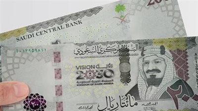 للمسافرين والمعتمرين.. قائمة أسعار الريال السعودي في البنك الأهلي ومصر اليوم 19 يناير 2026