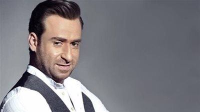 بين الكوميديا والشر والدراما.. كيف صاغ نضال الشافعي بصمته الخاصة في قلب 