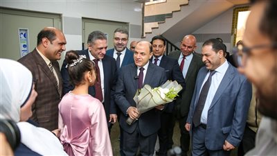  محافظ كفرالشيخ يفتتح تطوير العناية المركزة بمستشفى دسوق العام