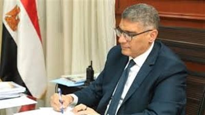 لخدمة المستثمرين.. محافظ الجيزة يتابع تحديث المرافق وتطوير منطقة 