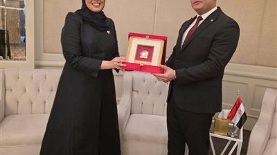 وزير الإسكان يبحث تعزيز التعاون المصري – البحريني في مجالات الإسكان والتنمية العمرانية 