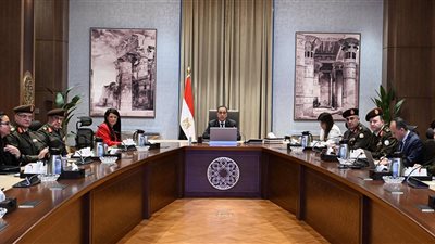 رئيس الوزراء يتابع المشروعات الجاري تنفيذها بالتعاون بين الهيئة الهندسية والوزارات الحكومية