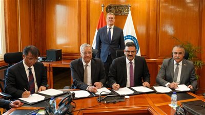 شراكة استراتيجية.. وزير البترول يوقع مذكرة تفاهم مع 