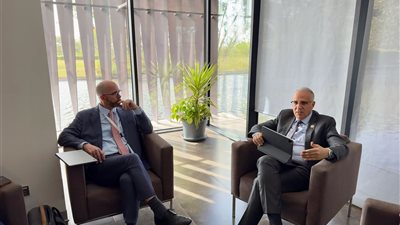 وزير الري يلتقي مدير مركز جنيف للمياه في السنغال لبحث شراكة مؤسسية ودعم أجندة «المياه من أجل السلام»