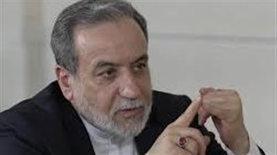 إيران تتوعد ترامب برد شامل وترفض التفاوض على قدراتها الدفاعية
