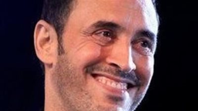 سيرة القيصر.. كيف تحول الفقر إلى إبداع جعل من كاظم الساهر رمزاً للأناقة والجمال