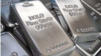 الفضة تتراجع محليًا وعالميًا.. وخسائر تتجاوز 3% خلال أسبوع