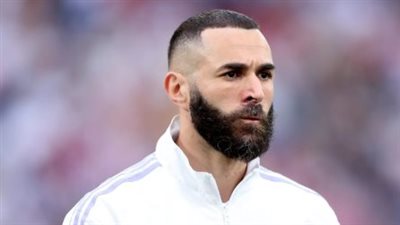 بنزيما يعيد كتابة التاريخ… هاتريك مذهل في ظهوره الأول مع الهلال يعزز صدارة الدوري