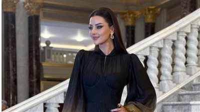 رضوى الشربيني تخطف الأنظار في حفل 