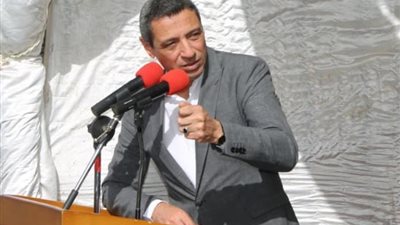 محافظ السويس يتفقد إصطفاف معدات حي فيصل للتأكيد علي جاهزيتها 
